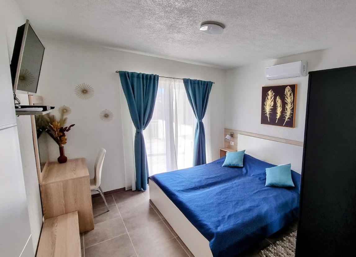 Dorijini Dvori Bed & Breakfast Baška Voda Dış mekan fotoğraf