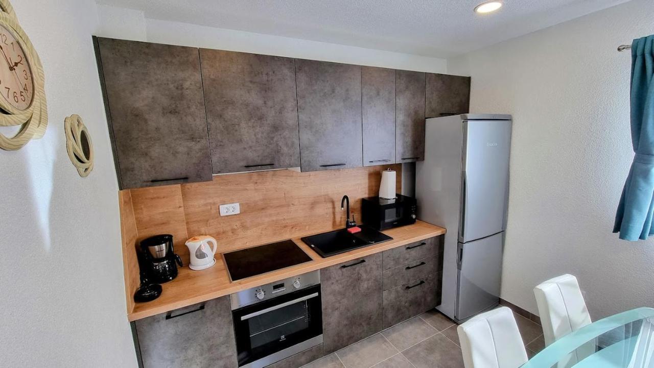 Dorijini Dvori Bed & Breakfast Baška Voda Dış mekan fotoğraf