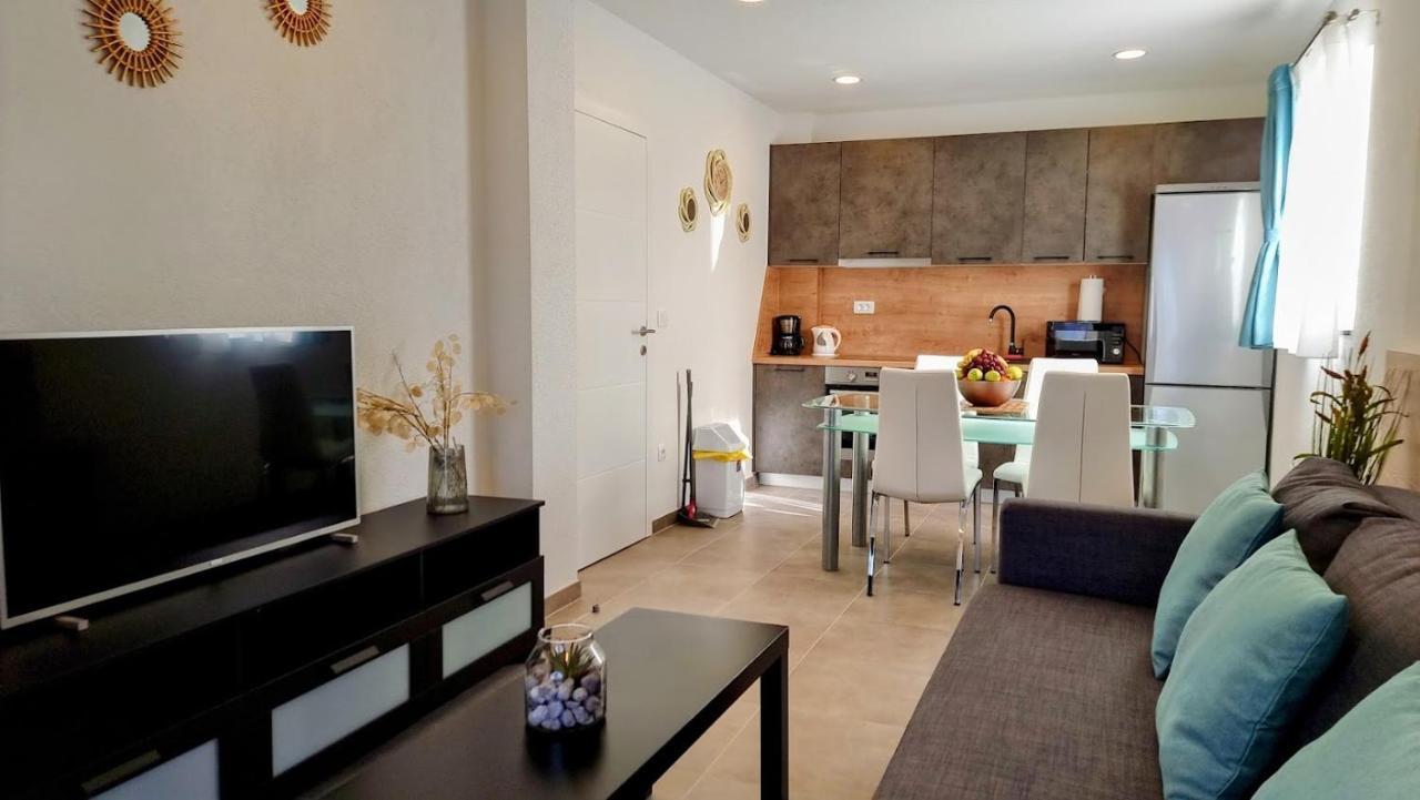 Dorijini Dvori Bed & Breakfast Baška Voda Dış mekan fotoğraf