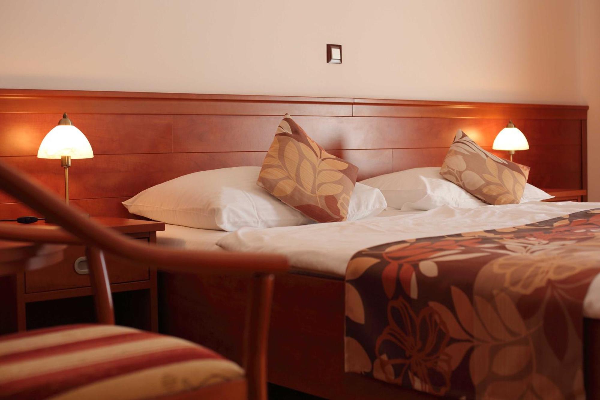 Dorijini Dvori Bed & Breakfast Baška Voda Oda fotoğraf