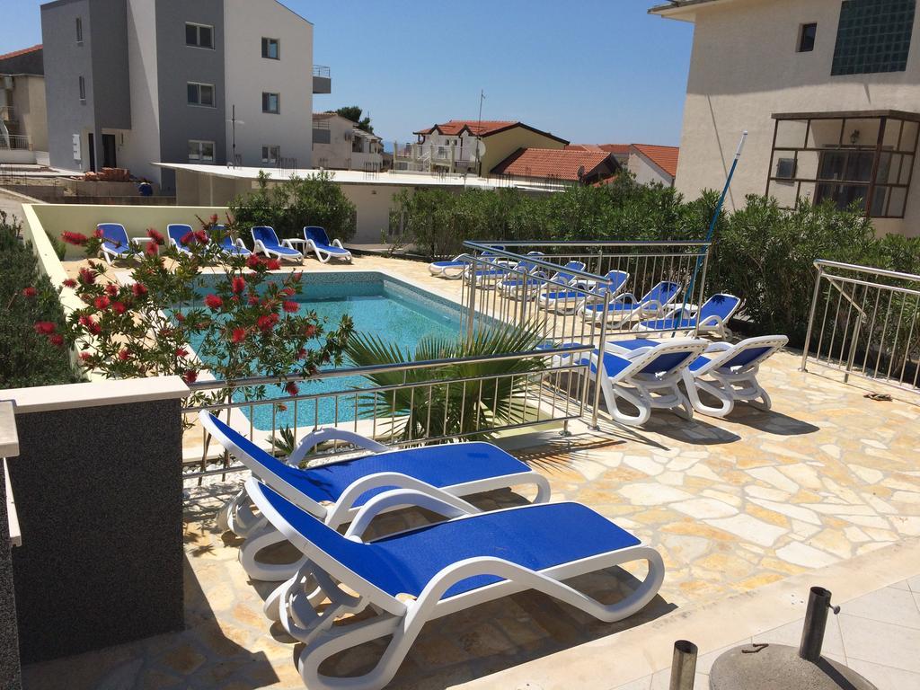 Dorijini Dvori Bed & Breakfast Baška Voda Dış mekan fotoğraf