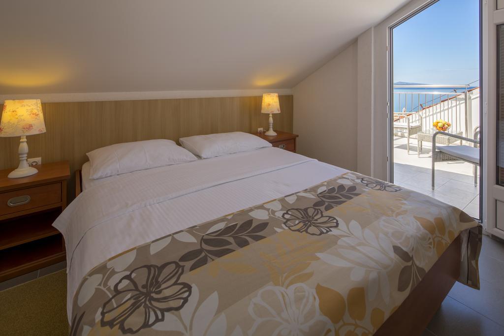 Dorijini Dvori Bed & Breakfast Baška Voda Dış mekan fotoğraf