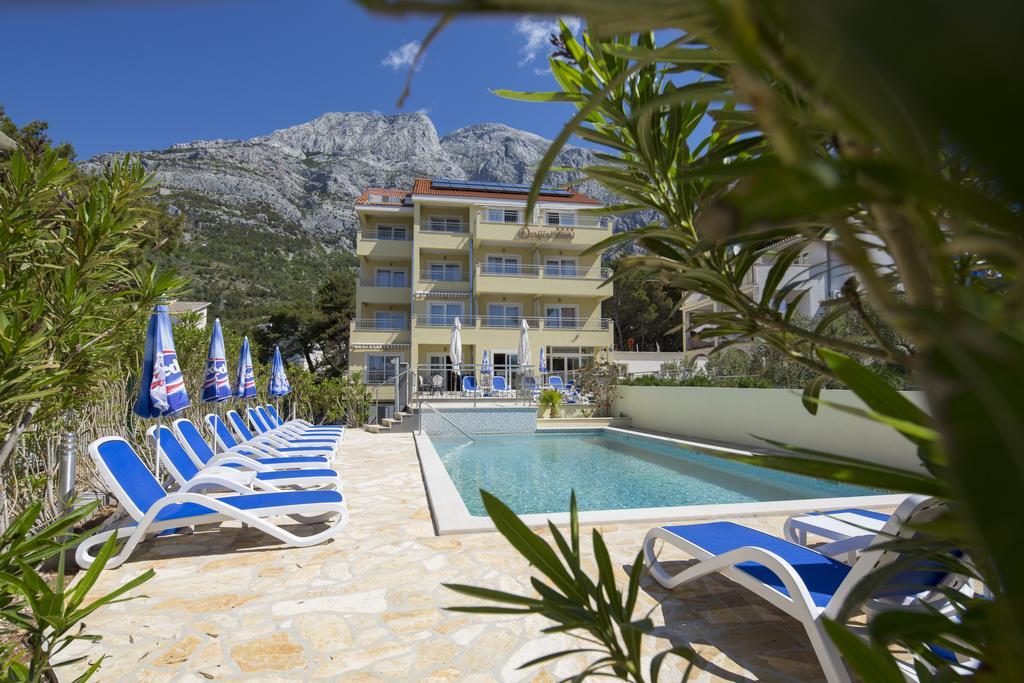 Dorijini Dvori Bed & Breakfast Baška Voda Dış mekan fotoğraf