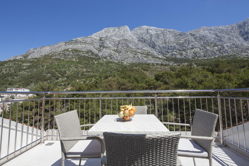 Dorijini Dvori Bed & Breakfast Baška Voda Dış mekan fotoğraf