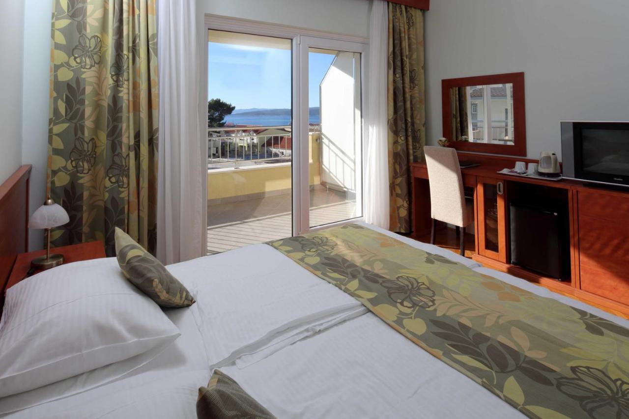 Dorijini Dvori Bed & Breakfast Baška Voda Dış mekan fotoğraf